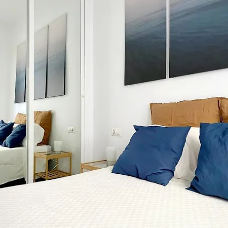 Beachfront Two-bedroom In Fuengirola